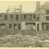 De verwoestingen in De Apenstert na het bombardement